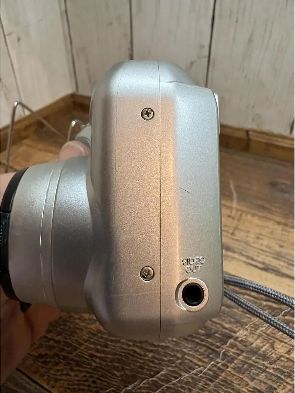 Nikon Coolpix 4300 4.0MP Digital Camera Silver PARTS ONLY